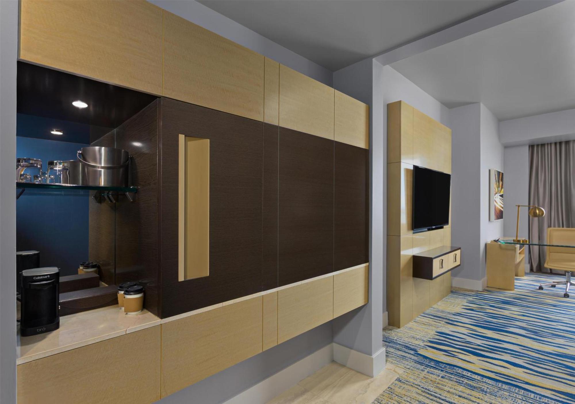 Premium King Room Balcony Ocean View